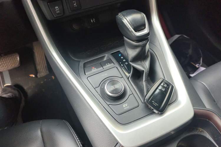 Used Toyota RAV4 2021 Dual-Engine 2.5L E-CVT Four-Wheel Drive Elite PLUS Edition Gear Lever