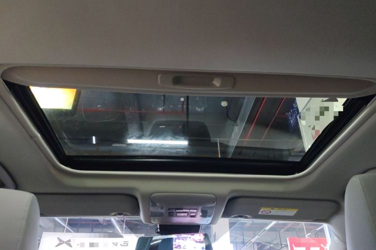 Used Toyota RAV4 2021 2.0L CVT Two-Wheel Drive Fashion PLUS Edition Headliner