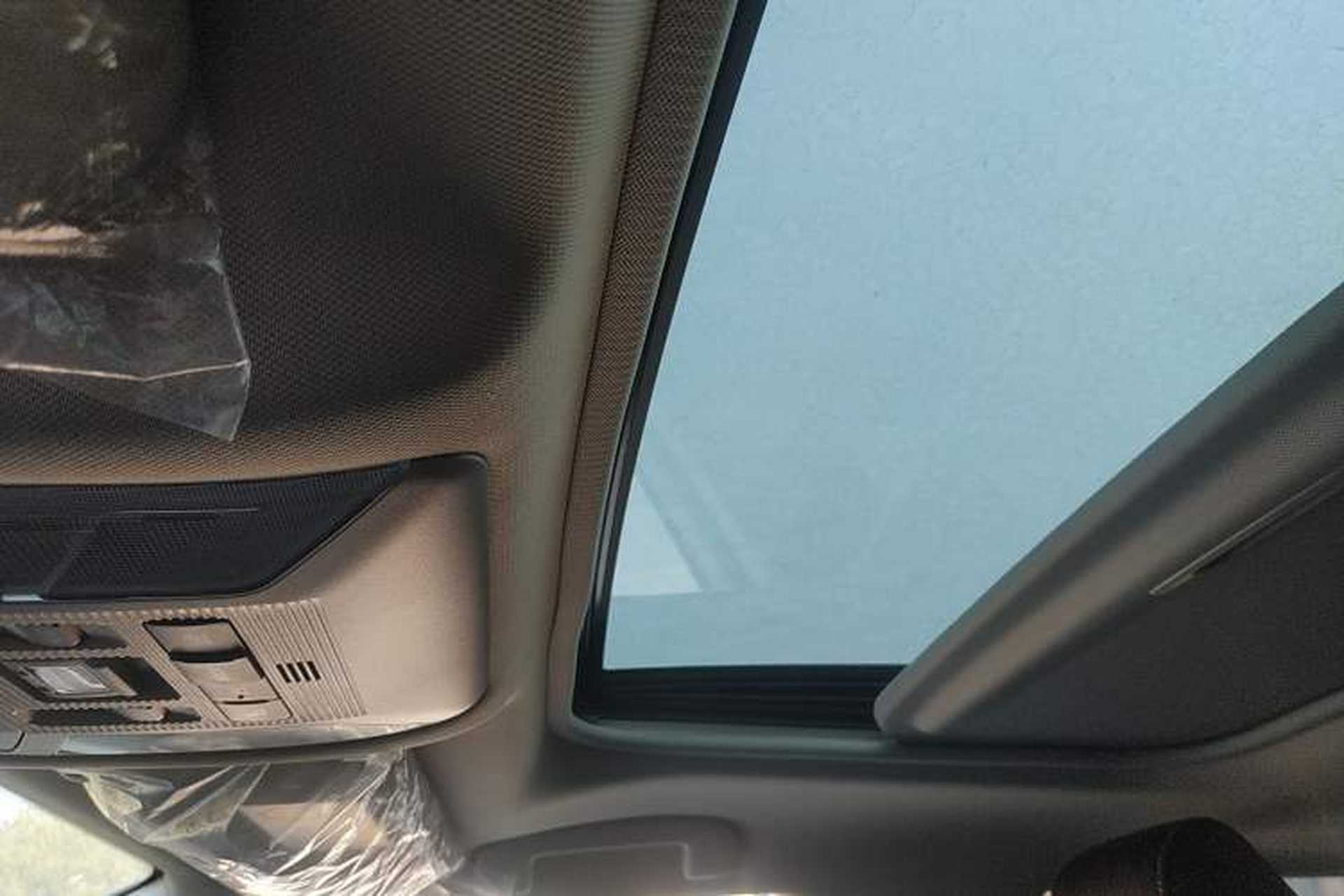 Used Toyota RAV4 2021 2.0L CVT Two-Wheel Drive Fashion Edition Headliner