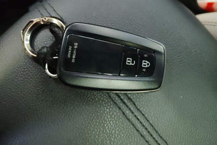 Used Toyota RAV4 2021 2.0L CVT Two-Wheel Drive Fashion PLUS Edition Interior 1