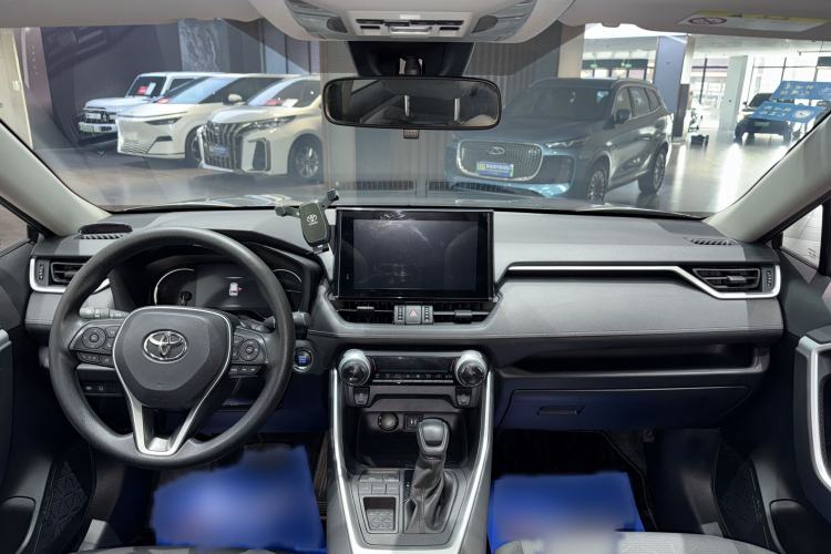 Used Toyota RAV4 2021 2.0L CVT Two-Wheel Drive Fashion Edition Interior 2