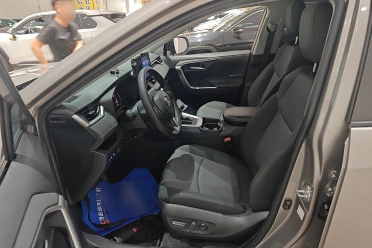 Used Toyota RAV4 2021 2.0L CVT Two-Wheel Drive Fashion Edition Left Front Seat