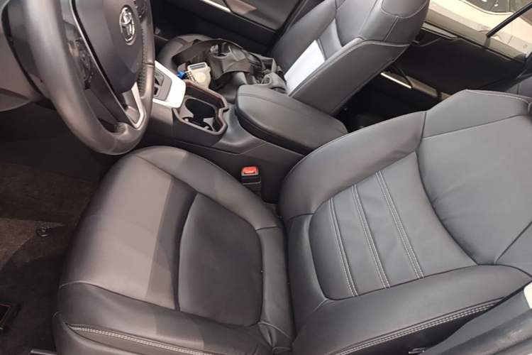 Used Toyota RAV4 2021 2.0L CVT Two-Wheel Drive Fashion PLUS Edition Left Front Seat