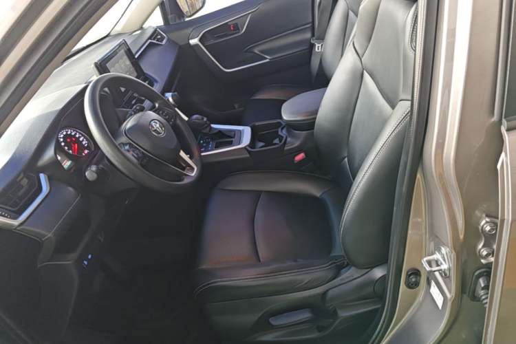 Used Toyota RAV4 2021 2.0L CVT Two-Wheel Drive Urban Edition Left Front Seat