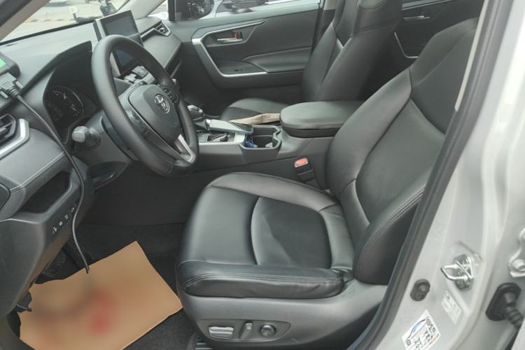Used Toyota RAV4 2021 2.0L CVT Two-Wheel Drive Fashion Edition Left Front Seat