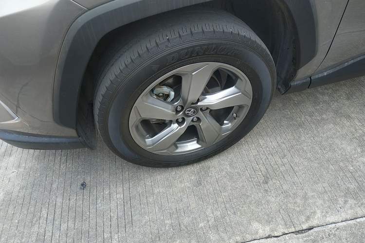 Used Toyota RAV4 2021 2.0L CVT Two-Wheel Drive Fashion Edition Left Front Wheel Hub