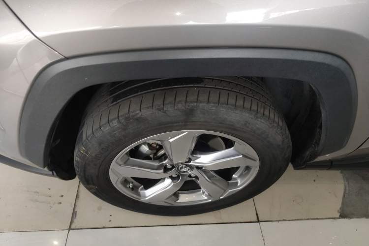 Used Toyota RAV4 2021 2.0L CVT Two-Wheel Drive Fashion Edition Left Front Wheel Hub
