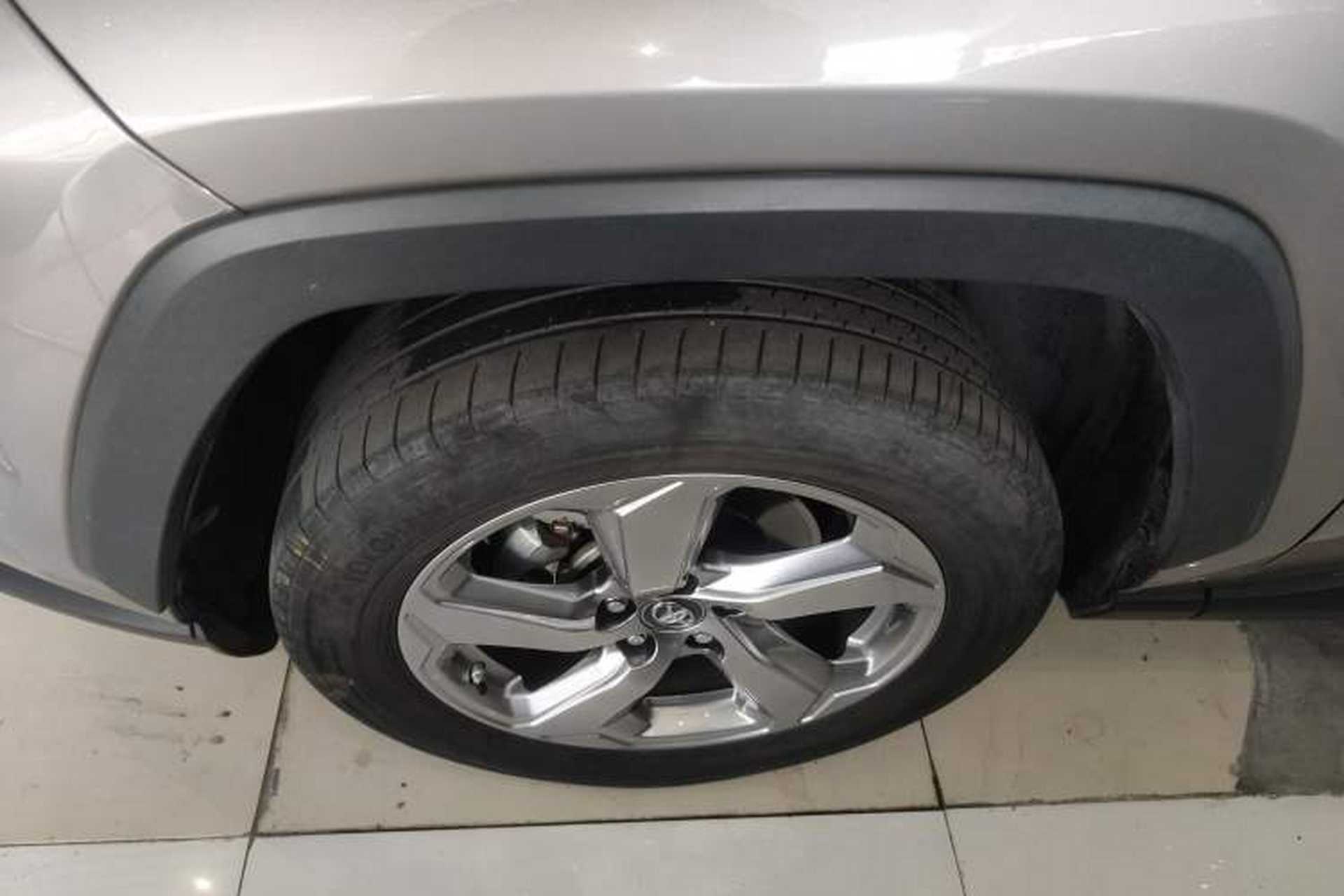 Used Toyota RAV4 2021 2.0L CVT Two-Wheel Drive Fashion Edition Left Front Wheel Hub