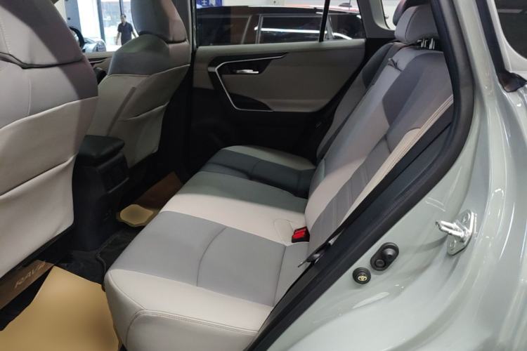 Used Toyota RAV4 2021 2.0L CVT Two-Wheel Drive Fashion PLUS Edition Left Rear Seat