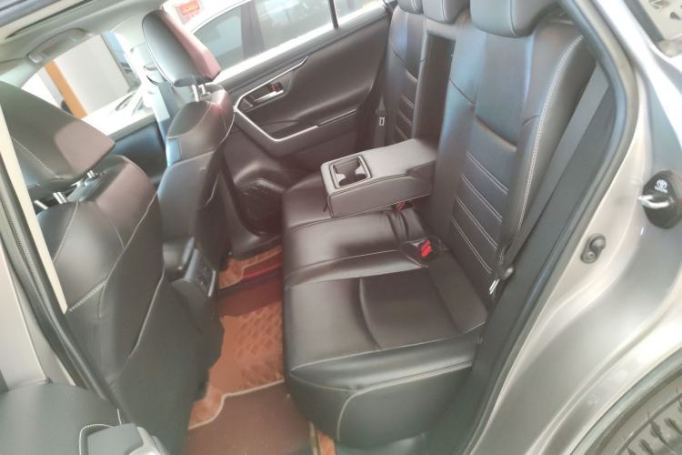 Used Toyota RAV4 2021 2.0L CVT Two-Wheel Drive Fashion PLUS Edition Left Rear Seat