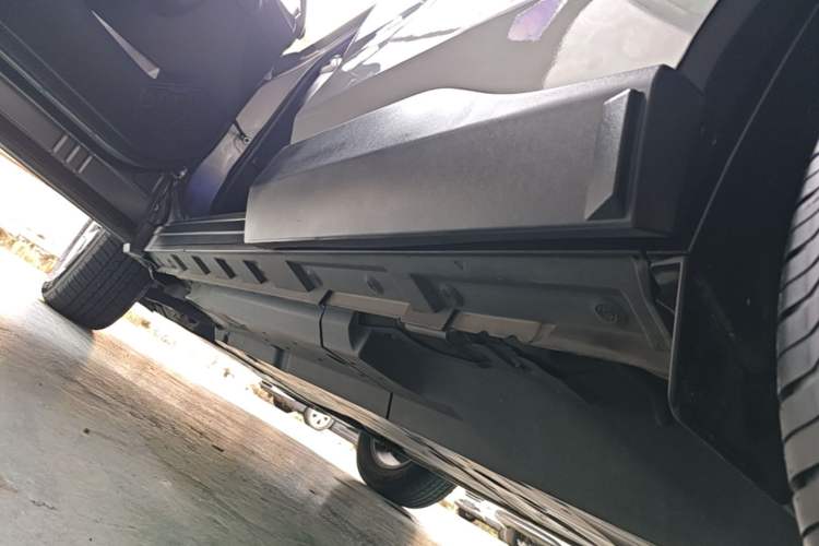 Used Toyota RAV4 2021 2.0L CVT Two-Wheel Drive Urban Edition Left Side Sill