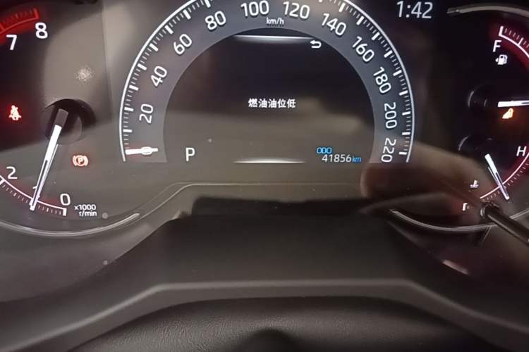 Used Toyota RAV4 2021 2.0L CVT Two-Wheel Drive Fashion PLUS Edition Odometer Close Up