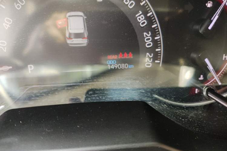 Used Toyota RAV4 2021 2.0L CVT Two-Wheel Drive Fashion PLUS Edition Odometer Close Up