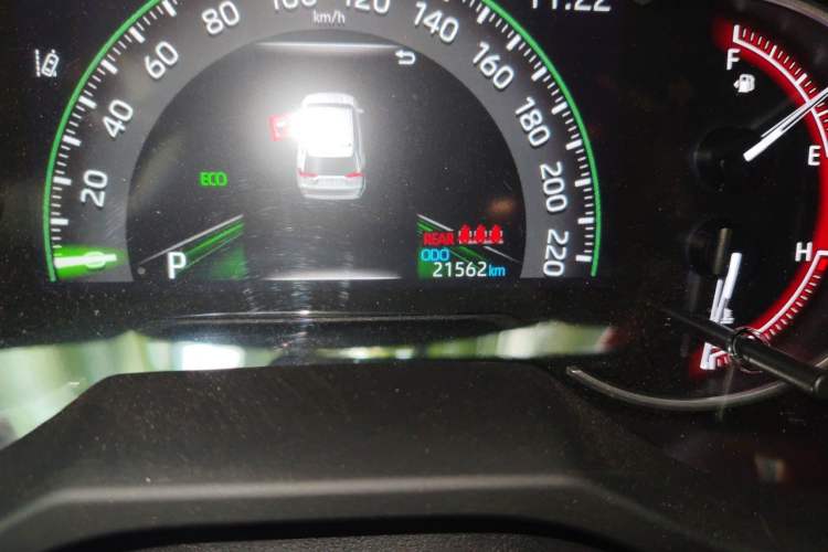 Used Toyota RAV4 2021 2.0L CVT Two-Wheel Drive Fashion PLUS Edition Odometer Close Up