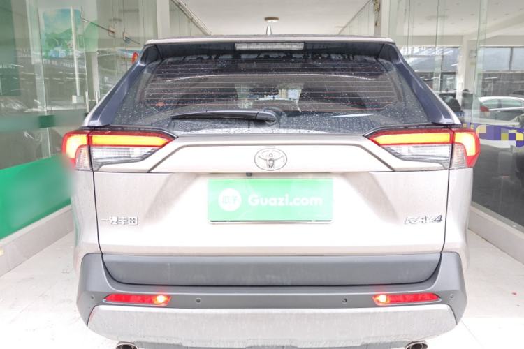 Used Toyota RAV4 2021 2.0L CVT Two-Wheel Drive Fashion Edition Rear