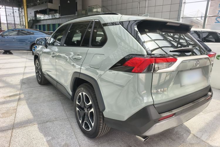 Used Toyota RAV4 2021 2.0L CVT Four-Wheel Drive Premium Edition Rear Left 45 Deg
