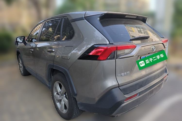 Used Toyota RAV4 2021 2.0L CVT Two-Wheel Drive Fashion Edition Rear Left 45 Deg