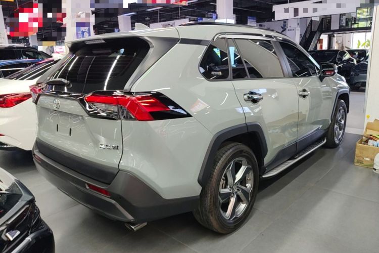 Used Toyota RAV4 2021 2.0L CVT Two-Wheel Drive Fashion PLUS Edition Rear Right 45 Deg