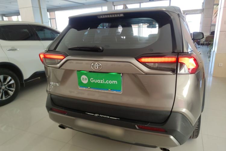 Used Toyota RAV4 2021 2.0L CVT Two-Wheel Drive Fashion PLUS Edition Rear