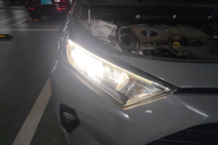 Used Toyota RAV4 2021 2.0L CVT Two-Wheel Drive Fashion Edition Right Front Headlight