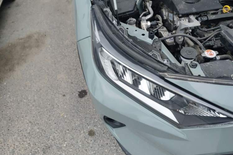 Used Toyota RAV4 2021 2.0L CVT 4x4 Style PLUS Edition Right Front Headlight