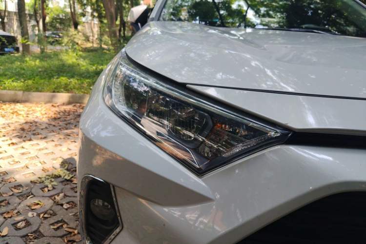 Used Toyota RAV4 2021 2.0L CVT Two-Wheel Drive Fashion PLUS Edition Right Front Headlight
