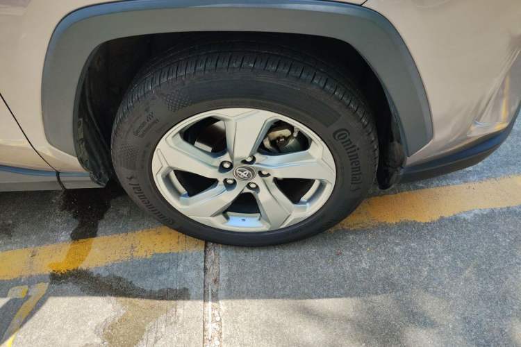 Used Toyota RAV4 2021 2.0L CVT Two-Wheel Drive Fashion PLUS Edition Right Front Wheel Hub