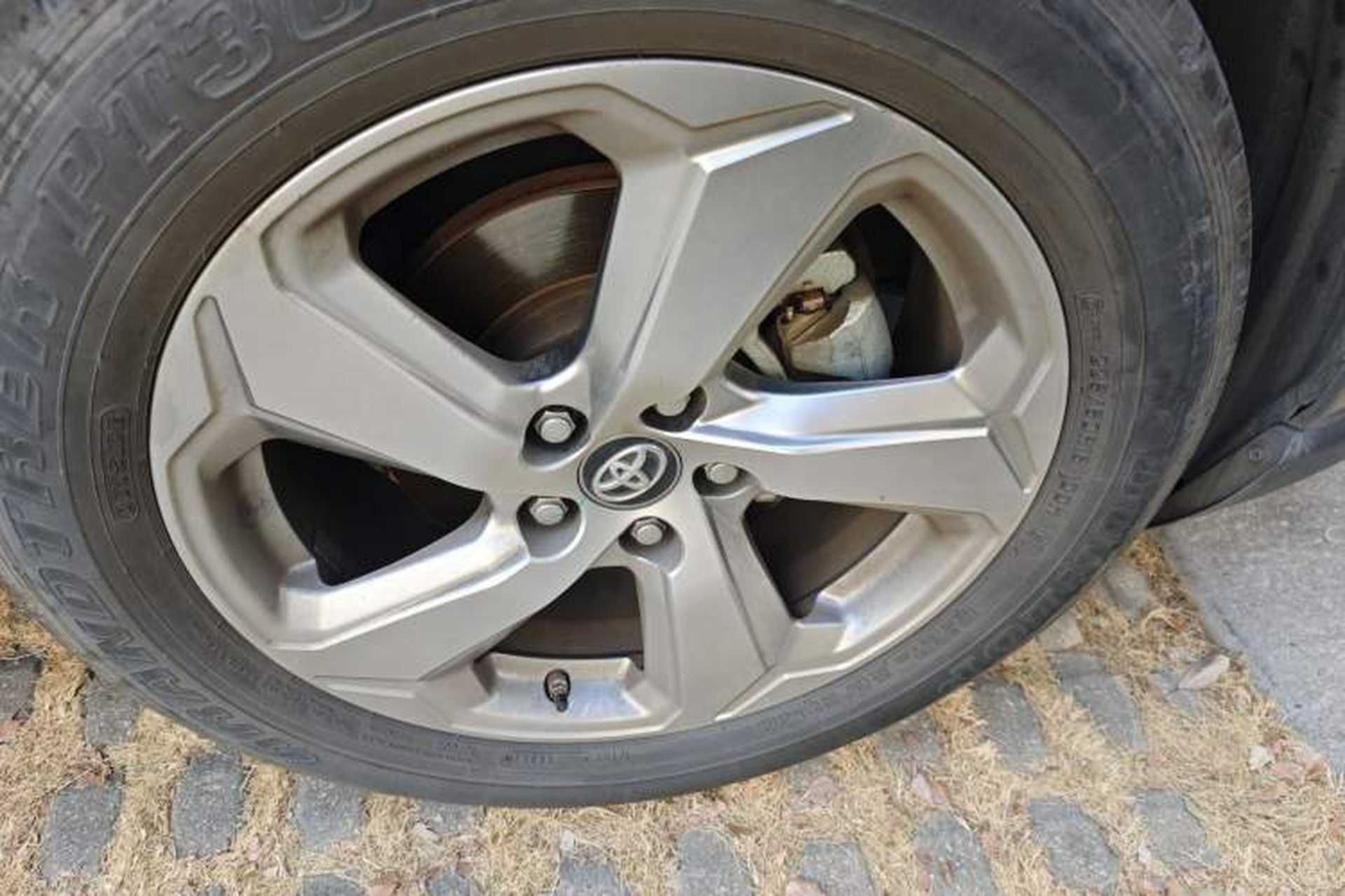 Used Toyota RAV4 2021 2.0L CVT Two-Wheel Drive Fashion Edition Right Front Wheel Hub