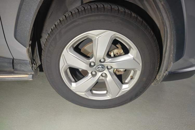 Used Toyota RAV4 2021 2.0L CVT Two-Wheel Drive Fashion Edition Right Front Wheel Hub