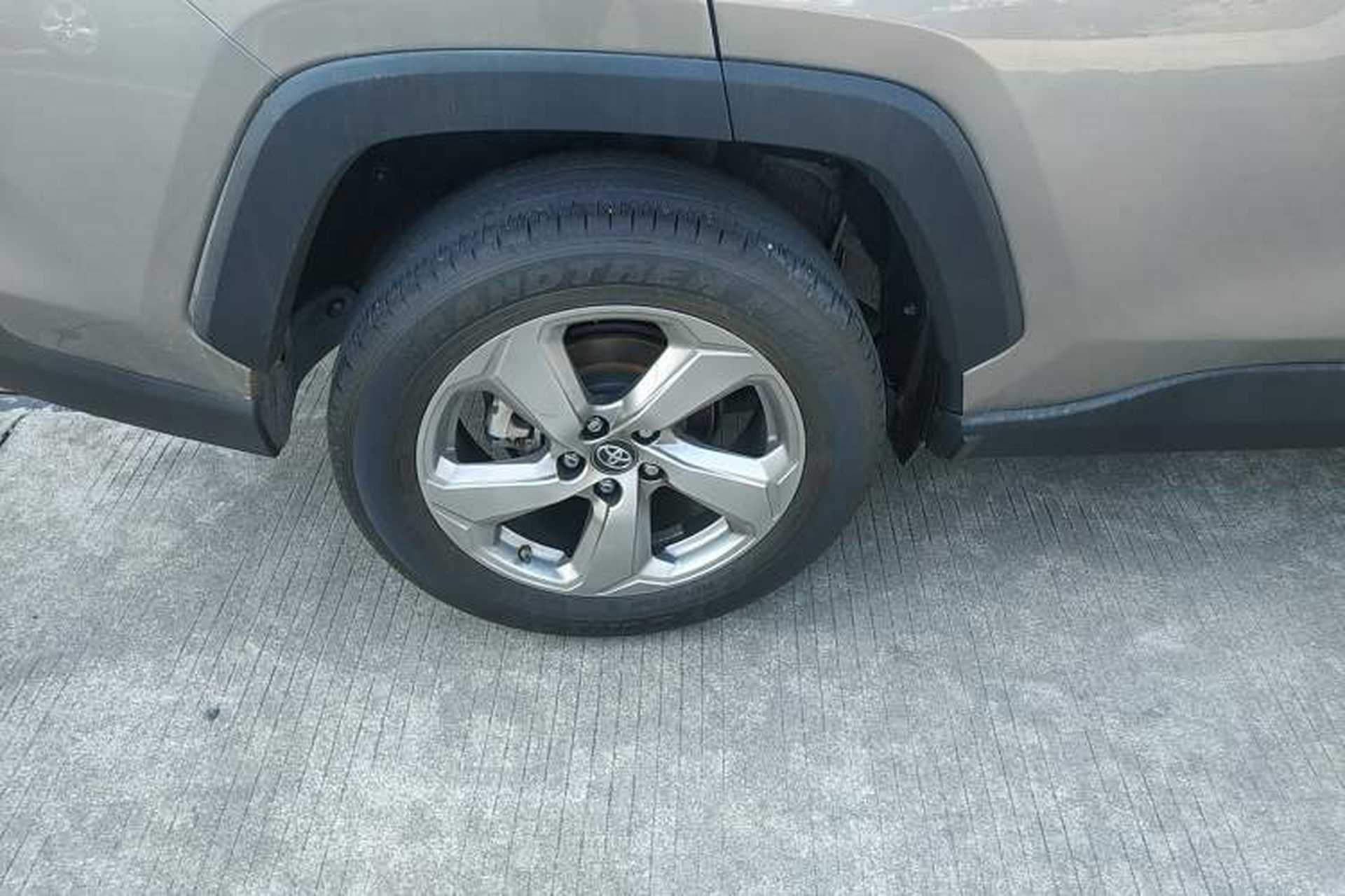 Used Toyota RAV4 2021 2.0L CVT Two-Wheel Drive Fashion Edition Right Rear Wheel Hub