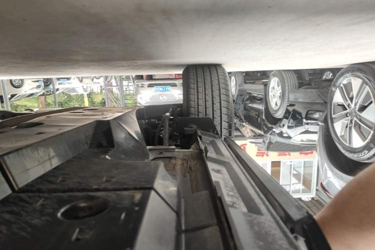 Used Toyota RAV4 2021 2.0L CVT Two-Wheel Drive Fashion Edition Right Side Sill