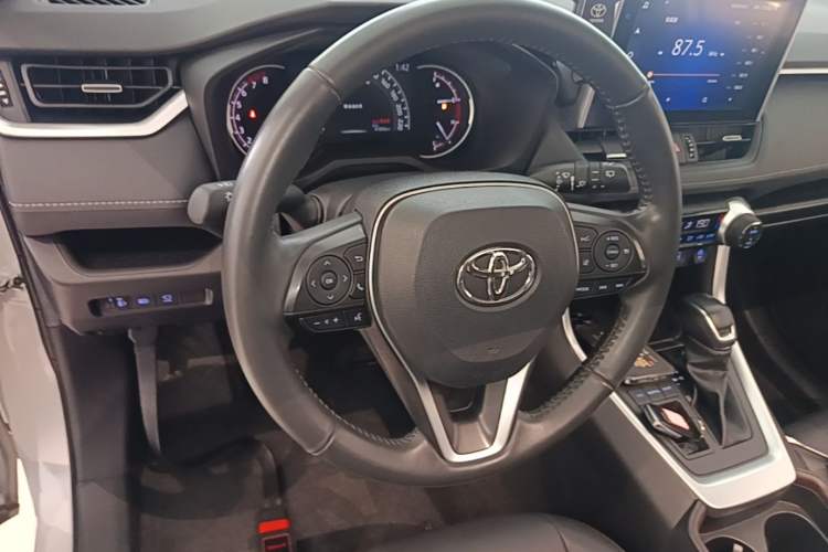 Used Toyota RAV4 2021 2.0L CVT Two-Wheel Drive Fashion PLUS Edition Steering Wheel