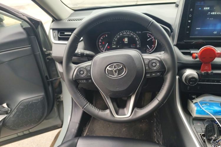 Used Toyota RAV4 2021 2.0L CVT 4x4 Style PLUS Edition Steering Wheel