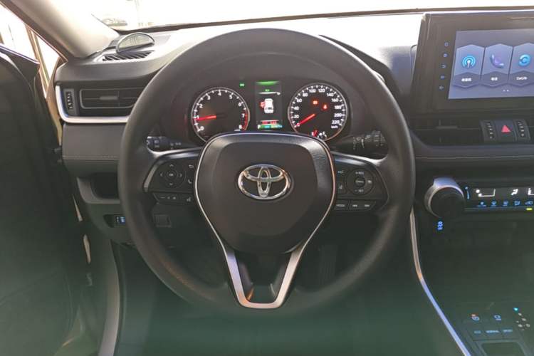 Used Toyota RAV4 2021 2.0L CVT Two-Wheel Drive Urban Edition Steering Wheel