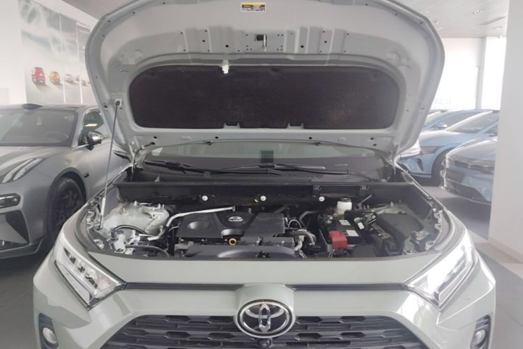Used Toyota RAV4 2021 2.0L CVT Two-Wheel Drive Fashion Edition Engine Bay