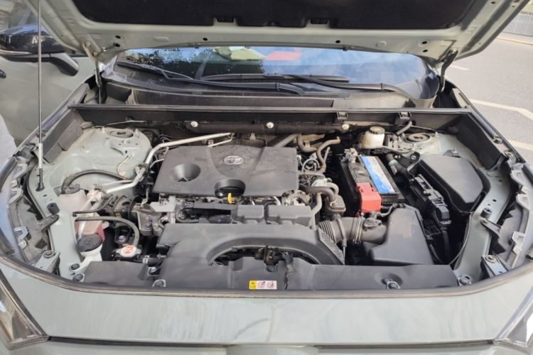 Used Toyota RAV4 2021 2.0L CVT Two-Wheel Drive Fashion Edition Engine Bay