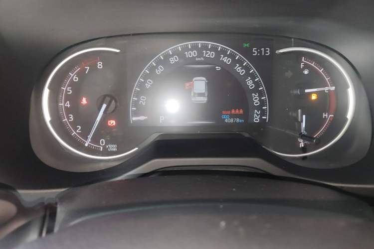 Used Toyota RAV4 2021 2.0L CVT Two-Wheel Drive Fashion Edition Odometer Close Up