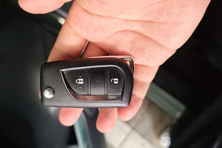 Used Toyota RAV4 2021 2.0L CVT Two-Wheel Drive Urban Edition Vehicle Key