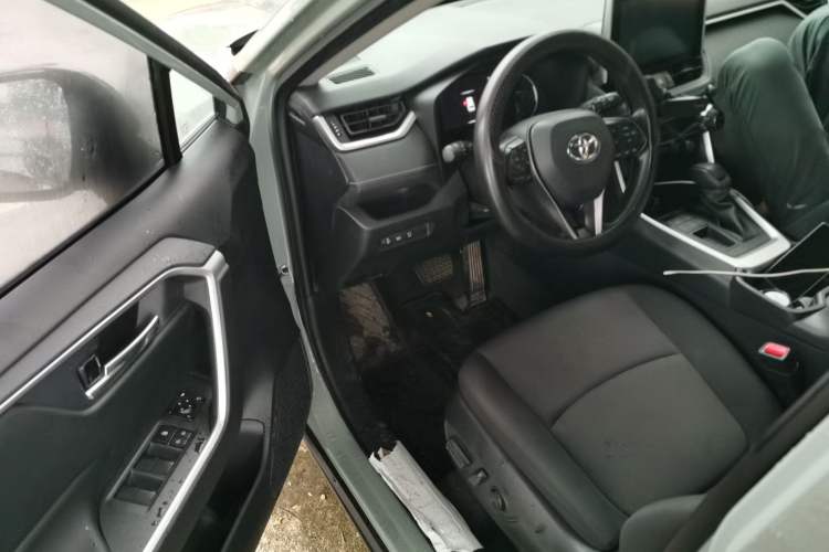 Used Toyota RAV4 2021 2.0L CVT Two-Wheel Drive Fashion Edition Driver Seat