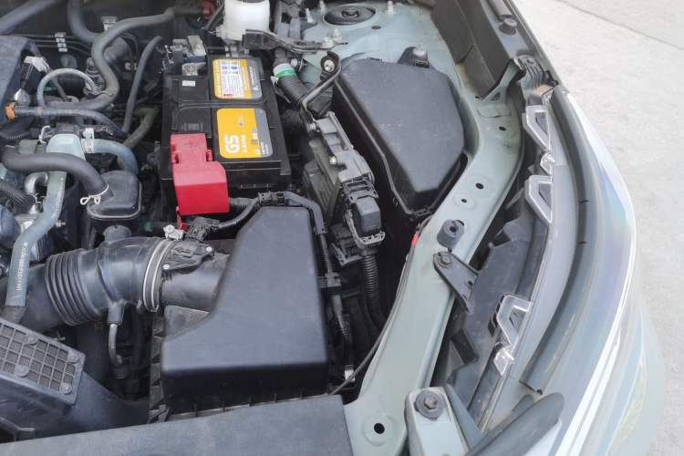 Used Toyota RAV4 2021 2.0L CVT Two-Wheel Drive Fashion Edition Engine Bay Left