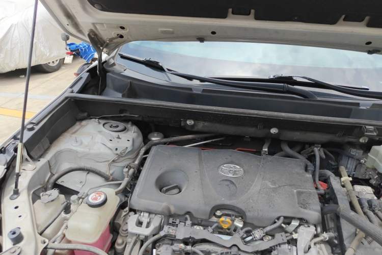 Used Toyota RAV4 2021 Dual-Engine 2.5L E-CVT Two-Wheel Drive Elite Edition Engine Bay Right