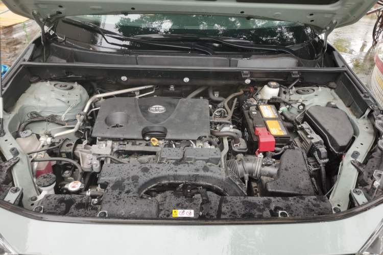 Used Toyota RAV4 2021 2.0L CVT Two-Wheel Drive Fashion Edition Engine Bay