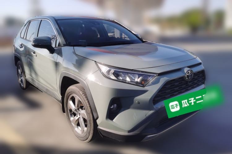 Used Toyota RAV4 2021 2.0L CVT Two-Wheel Drive Fashion Edition Front Right 45 Deg