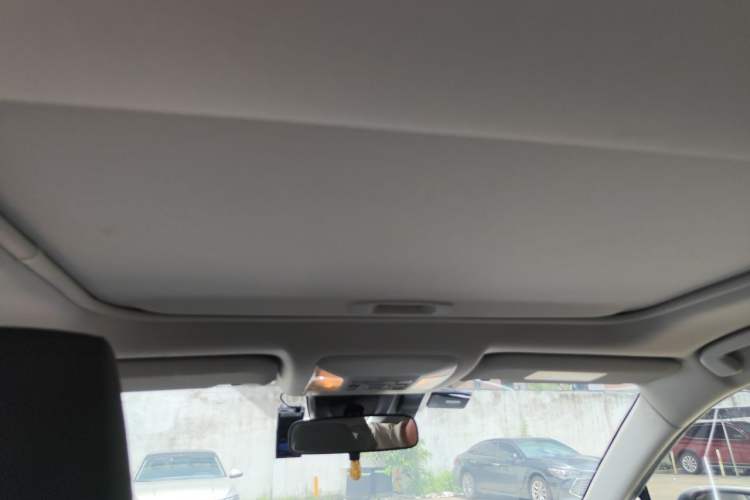 Used Toyota RAV4 2021 Dual-Engine 2.5L E-CVT Two-Wheel Drive Elite Edition Headliner