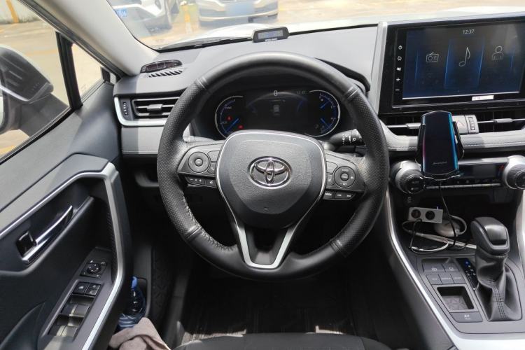 Used Toyota RAV4 2021 Dual-Engine 2.5L E-CVT Two-Wheel Drive Elite Edition Steering Wheel