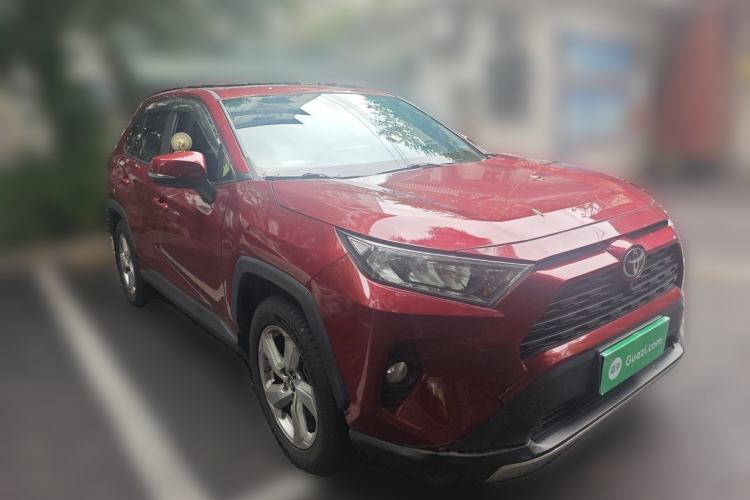 Used Toyota RAV4 2021 2.0L CVT Two-Wheel Drive Fashion PLUS Edition Front Right 45 Deg