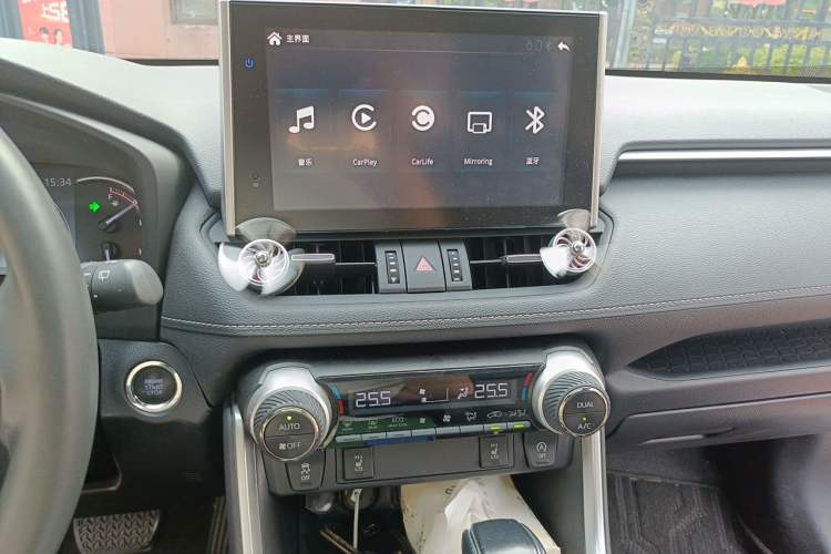 Used Toyota RAV4 2021 2.0L CVT Two-Wheel Drive Fashion PLUS Edition Audio And AC Panel
