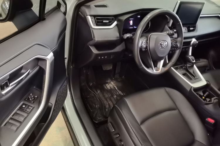 Used Toyota RAV4 2021 2.0L CVT Two-Wheel Drive Fashion PLUS Edition Driver Seat