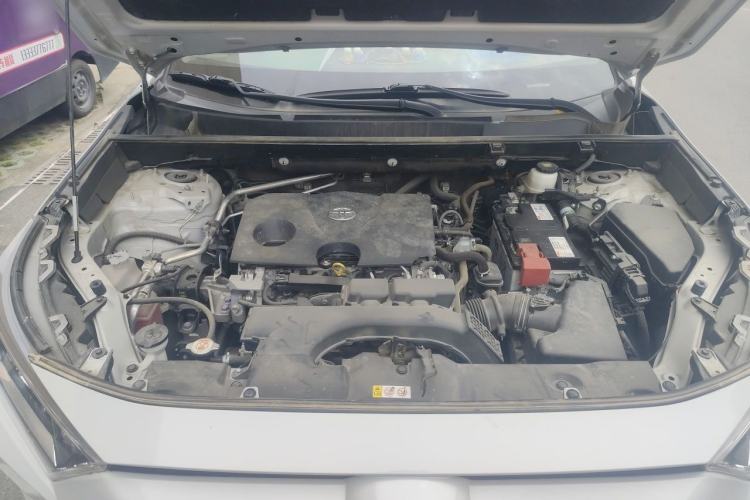 Used Toyota RAV4 2021 2.0L CVT Two-Wheel Drive Fashion Edition Engine Bay