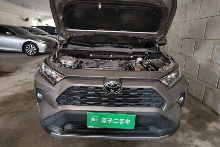 Used Toyota RAV4 2021 2.0L CVT Two-Wheel Drive Fashion Edition Engine Bay